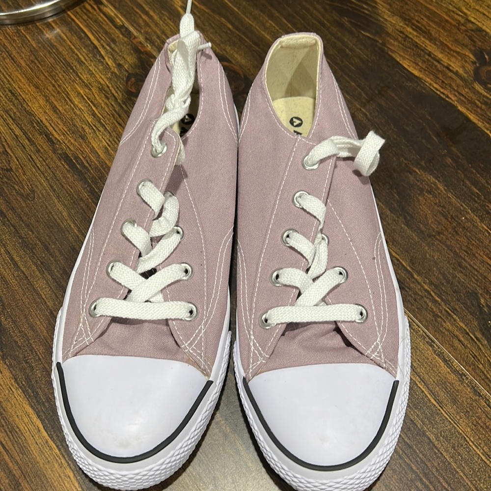 Converse Air Walks